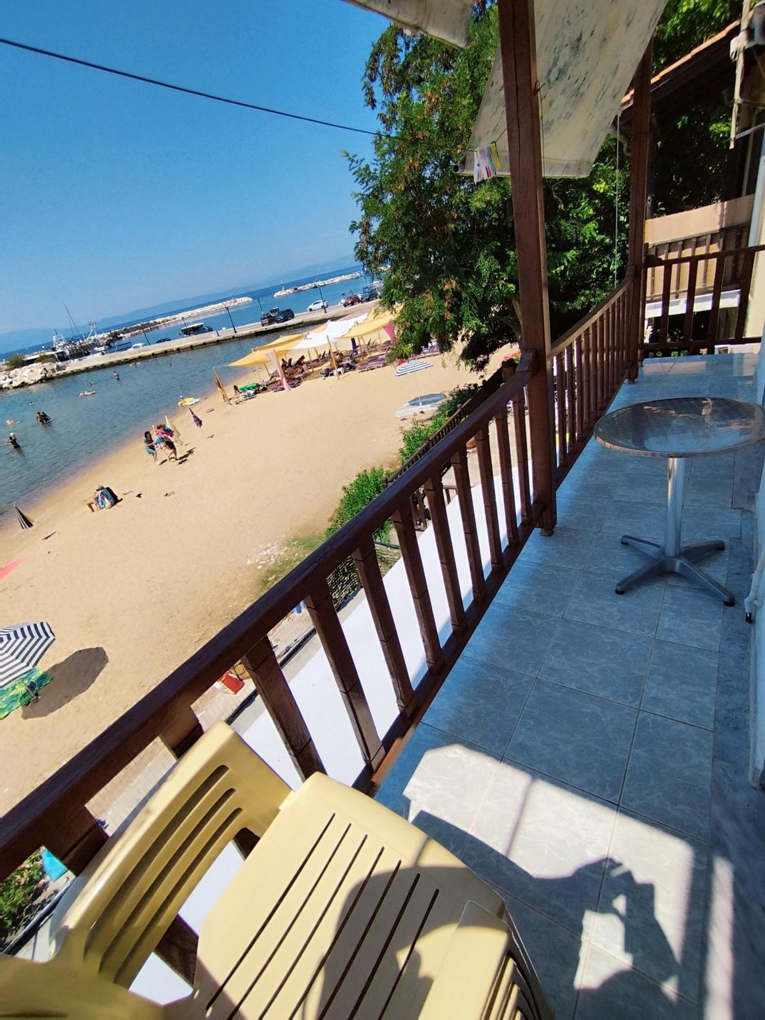 Beachfront Apartment Thassos Skala Kallirakhis Bagian luar foto