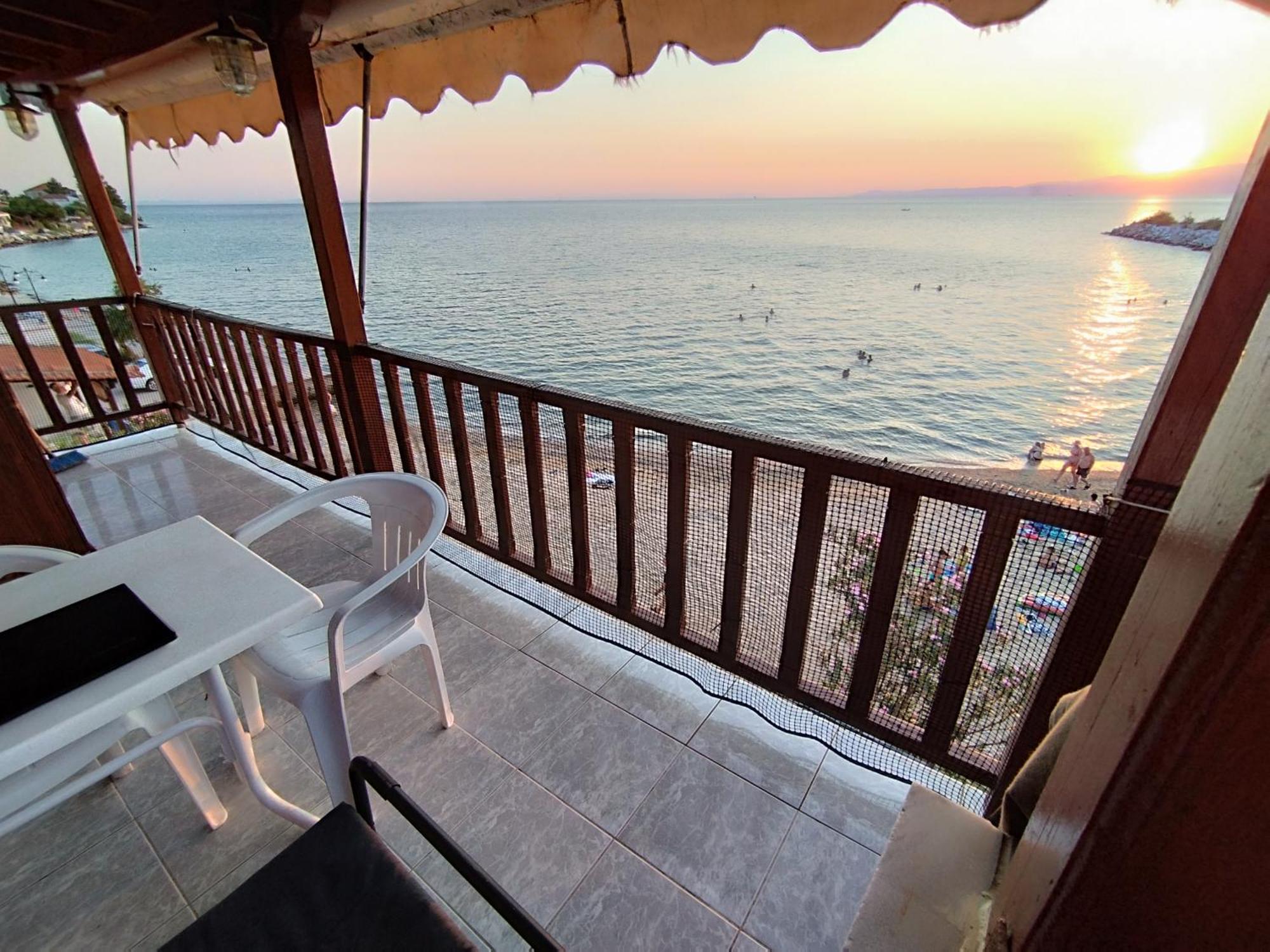 Beachfront Apartment Thassos Skala Kallirakhis Bagian luar foto
