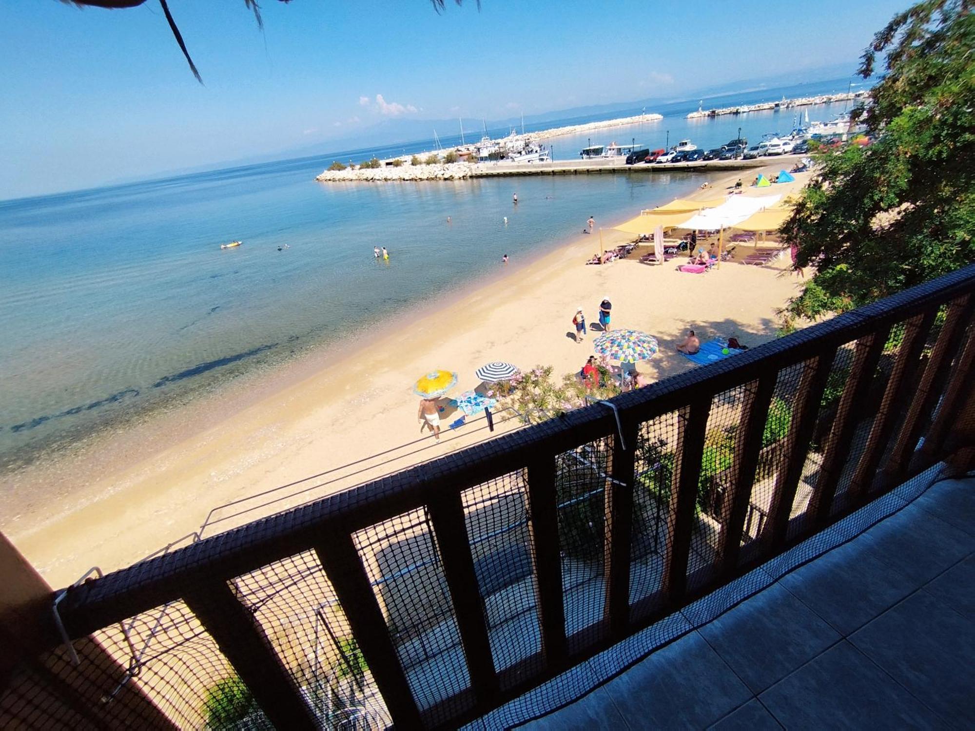 Beachfront Apartment Thassos Skala Kallirakhis Bagian luar foto