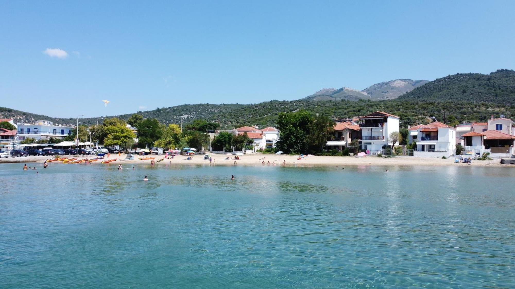 Beachfront Apartment Thassos Skala Kallirakhis Bagian luar foto