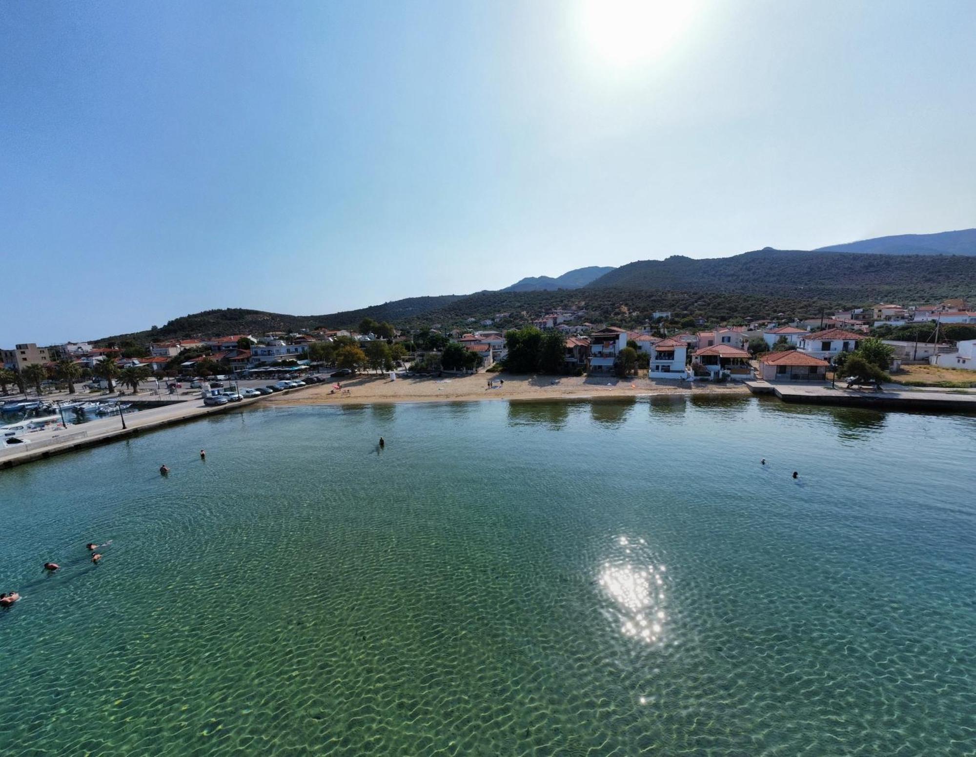 Beachfront Apartment Thassos Skala Kallirakhis Bagian luar foto